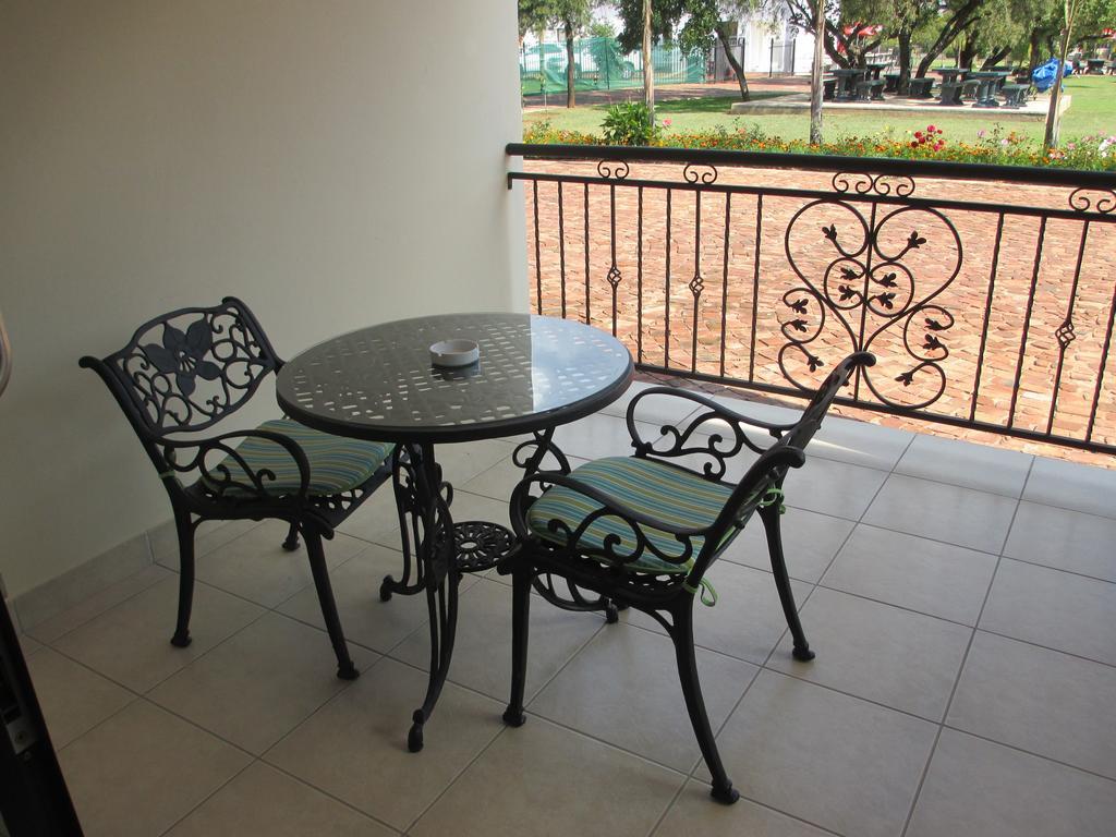 Casa Bianca Guest Lodge Hartbeespoort Extérieur photo