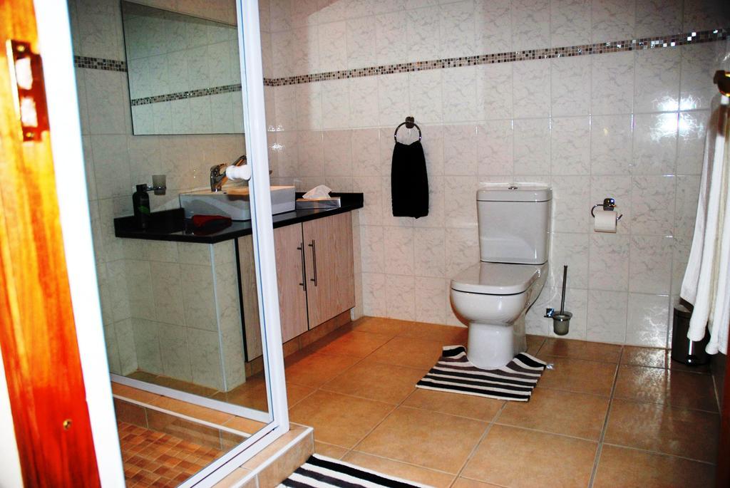 Casa Bianca Guest Lodge Hartbeespoort Chambre photo